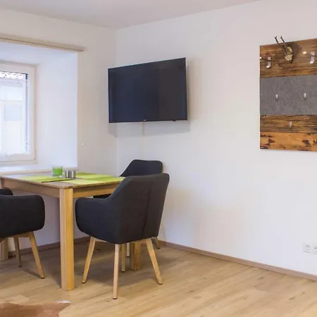 Schusterbrand Apartman *