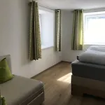 Schusterbrand Apartment *